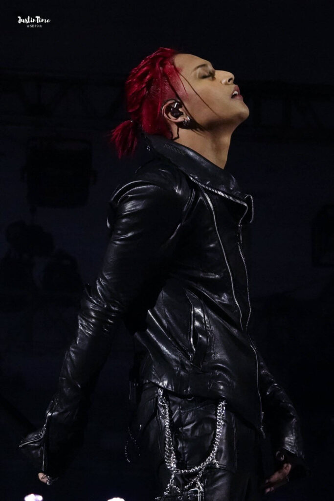 7sins concert Felip red hair